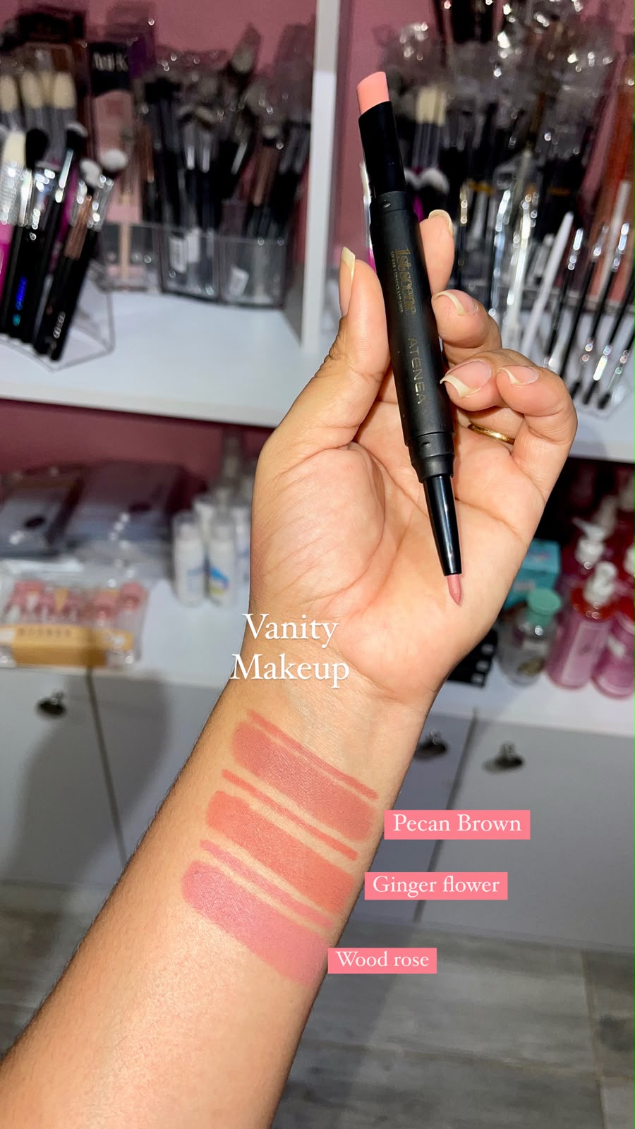 LABIAL Y LAPIZ DELINEADOR ATENEA 2 EN 1