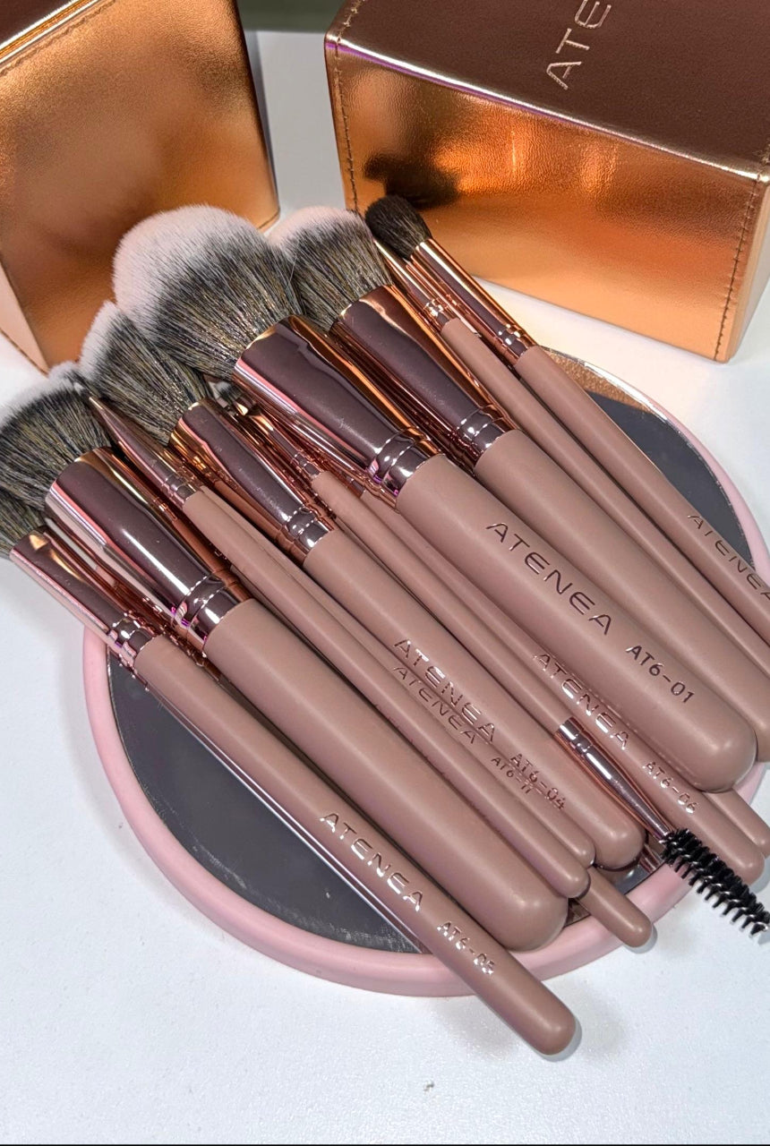 KIT DE BROCHAS NAKED ATENEA