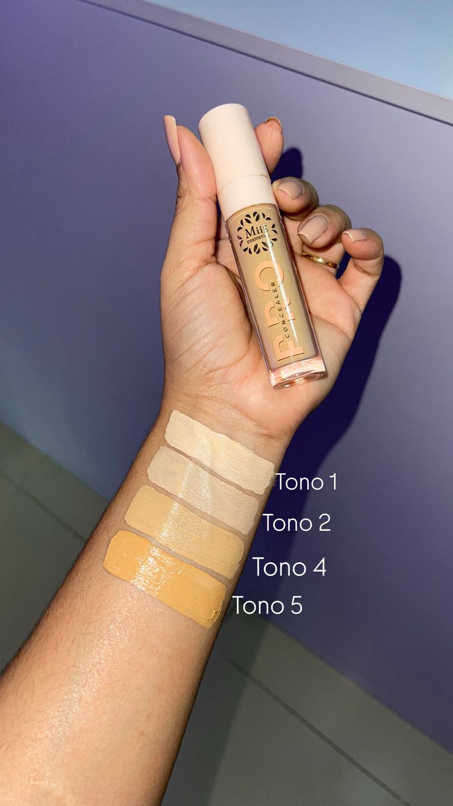 CORRECTOR MIIS COSMETICS