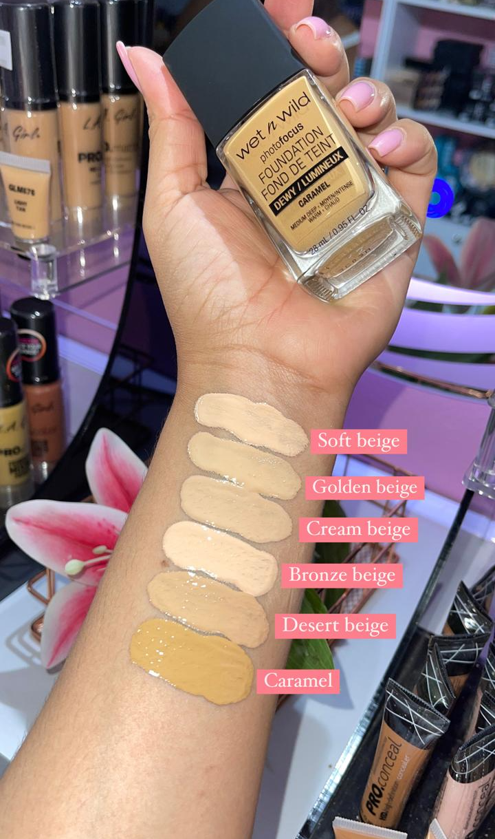 BASE WET N WILD DEWY
