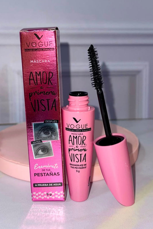 PESTAÑINA AMOR A PRIMERA VISTA VOGUE