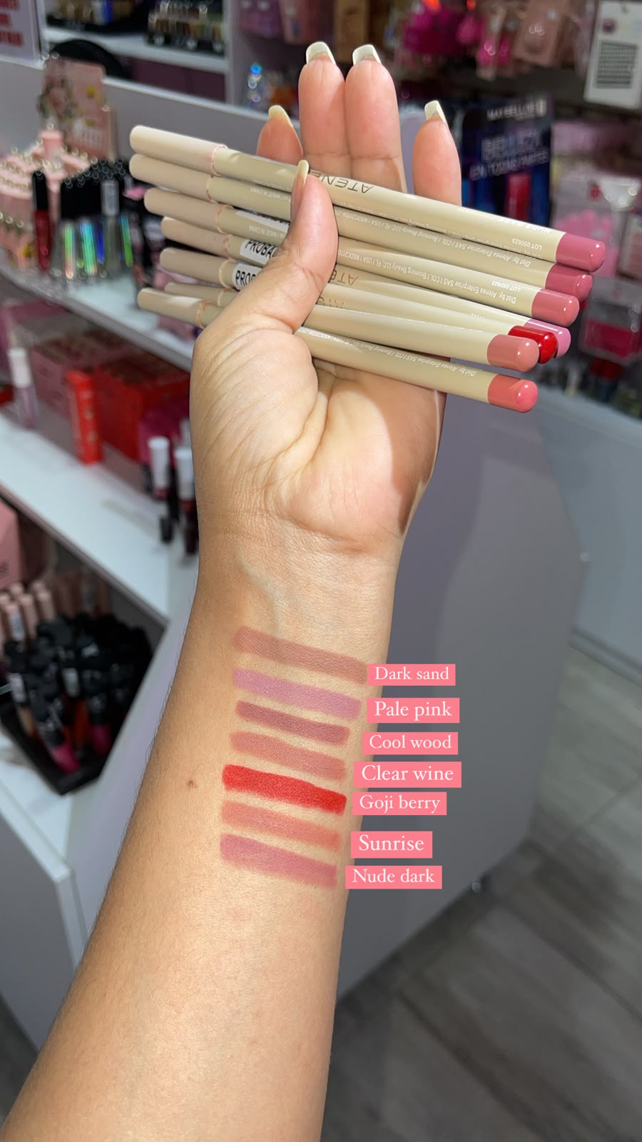 DELINEADOR DE LABIOS ATENEA
