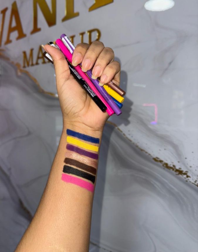 LAPIZ DELINEADOR LA COLORS